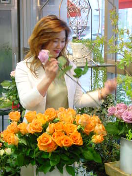 おしゃれな花屋で働く職人 フローリストの求人 憧れ 花のアトリエ C Genkiwork